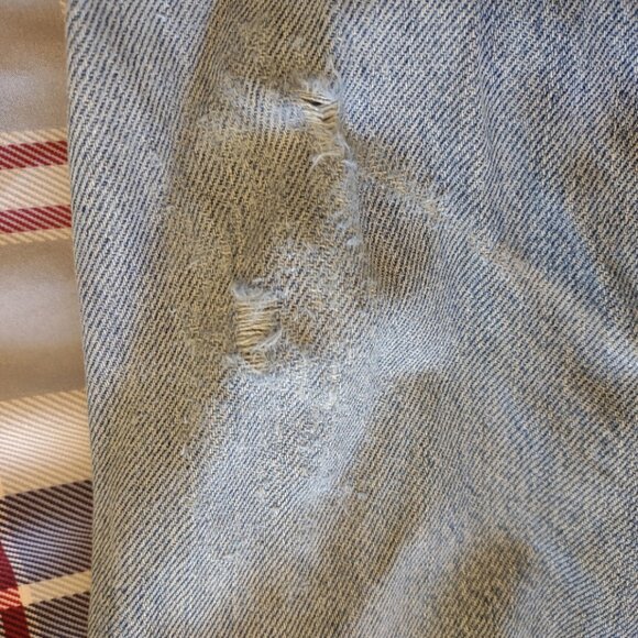 Wrangler men's naturally distressed jeans size 36 x30. - Picture 3 of 6